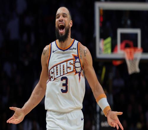 禁賽在即，太陽隊狄龍布魯克斯因“個人犯規”判罰不滿裁判