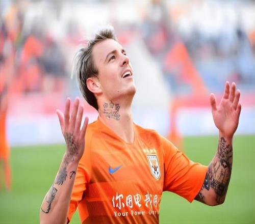 魯能1月20日冬訓迎來久違外援助陣，已跟隊開始挑大梁，值得期待