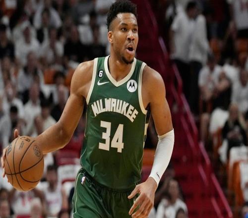 记者:字母哥跟雄鹿就像早晚离婚的夫妻,本赛季他不一定留队