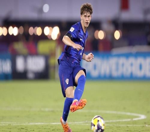 斯基拉:亞基羅維奇明天接受國米體檢,雙方將簽約5年