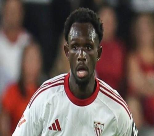 又躺了,塞维确认夸西股二头肌拉伤,球队有10名球员缺席合训