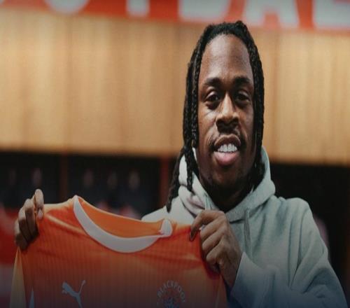 官方:布萊克浦租借伯恩利前鋒奧巴費米