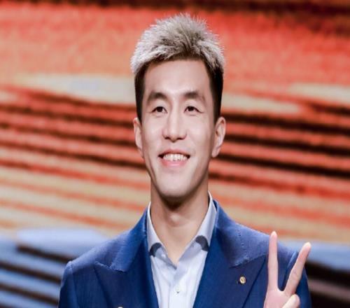 官宣复出!只打2场,郭艾伦还在争取全明星