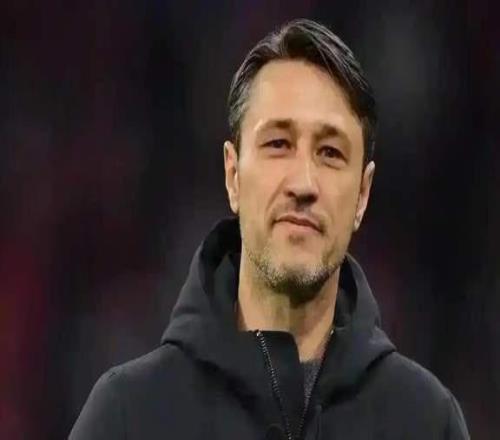 基斯林觉得斯文松太紧张了,科瓦奇出现了换人失误