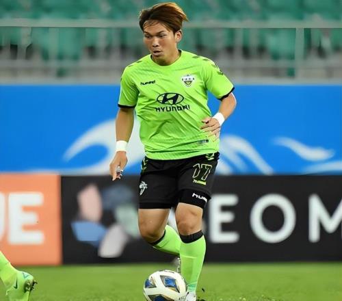 意外!邦本宜裕为何能二进宫回到辽宁铁人效力,背后原因找到了