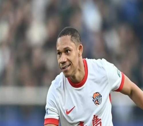 海牛新外援抵达,1.91米B2B中场,津门虎升级防线,挖宝西乙队长