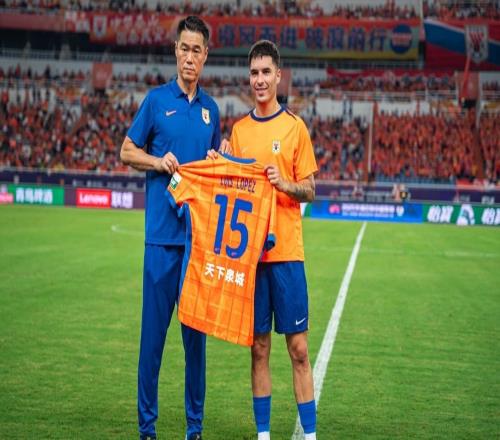 喜讯!于根伟给津门虎球迷送上新年大礼,即将官宣西乙豪门队长