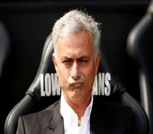 亨克茲覺得弗蘭克有點像早年的穆里尼奧，羅爾費斯可考慮埃利奧特