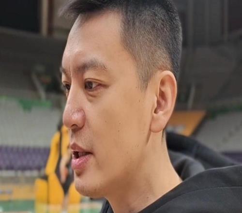 杨鸣:辽宁缺少其他球队那样的超级外援打山东是一场艰苦战