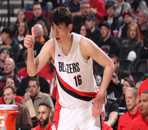 杨瀚森NBA第7场0分:复出2中0仅3篮板仍是边缘轮换球员