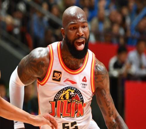 辽宁队再换外援,或签38岁老将赵继伟向球队表忠心