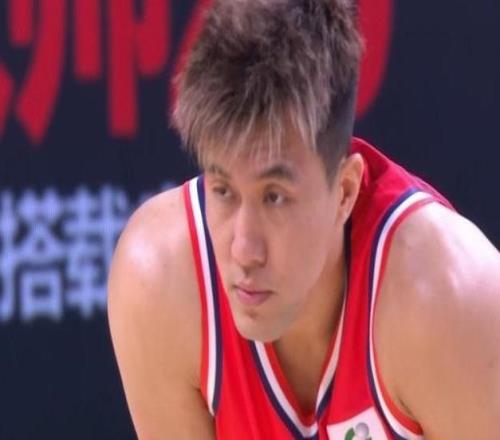 时隔35天复出!郭艾伦轰16+4+3加时率队轰145杀死比赛