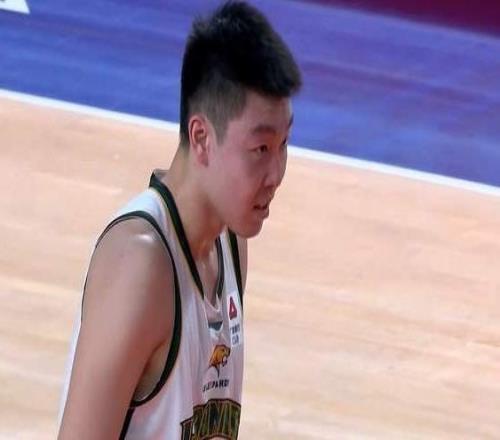 打的啥呀末節僅4分堪稱恥辱,楊鳴無語了,王嵐欽9中1正負值30