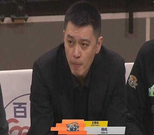 曝楊鳴欲請辭遼寧男籃主教練曾凡博傷病加重周鵬職業生涯里程碑