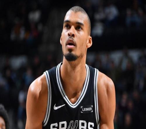 連續爆冷！雷霆31次罰球輸猛龍，馬刺不敵倒數鵜鶘，暴露明顯短板