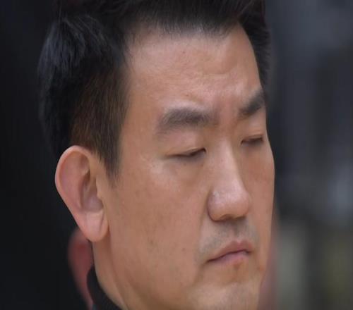 大冷門！衛冕冠軍無緣8連勝，山東男籃12戰11勝，邱彪有能