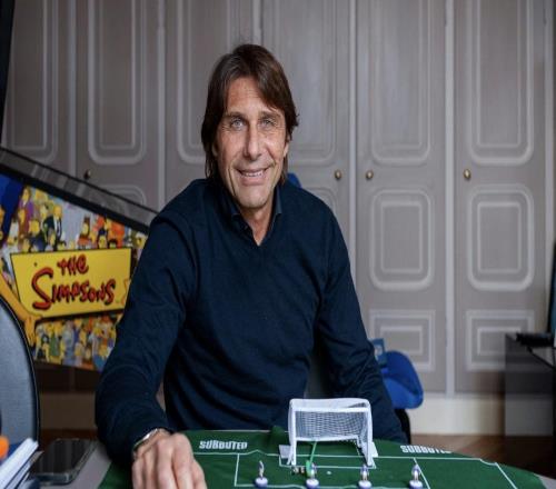 记者介绍生活中的孔蒂:曾为重病的热刺球迷录制了祝福视频