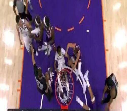 5人吃T！今天NBA打架的人真多啊....