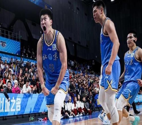 CBA第一争冠热门被打崩溃近10战输了6场：这状态怎血拼广厦广东