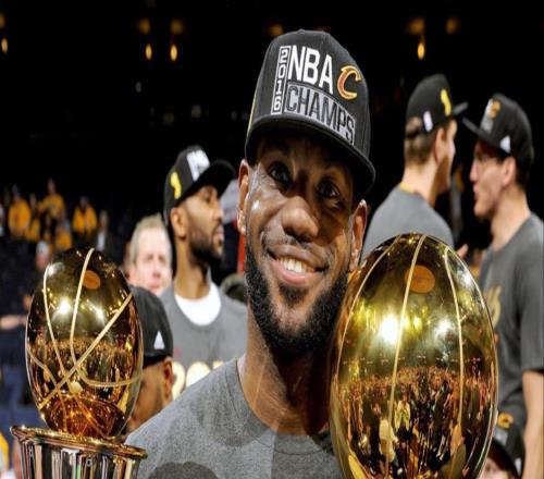 米切尔都不敢说克利夫兰是他的城市！骑士每个旗帜都来自詹姆斯！