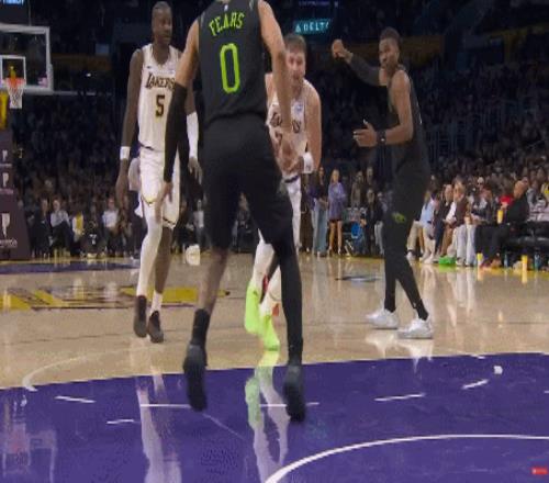 敢揍多爾特，此子必成大器？