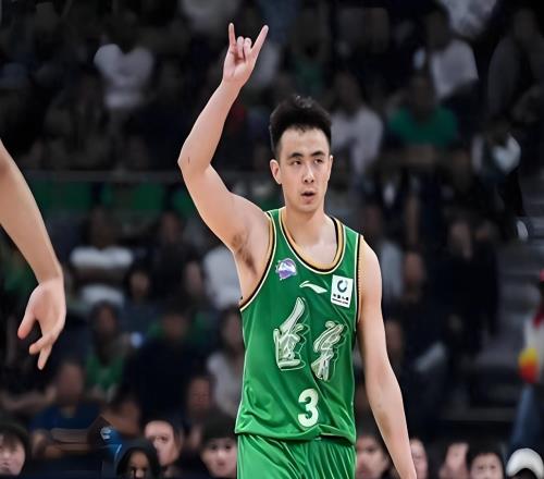 辽宁队输给宁波13分！揪出最大“废柴”，14中3，在场上输了18分