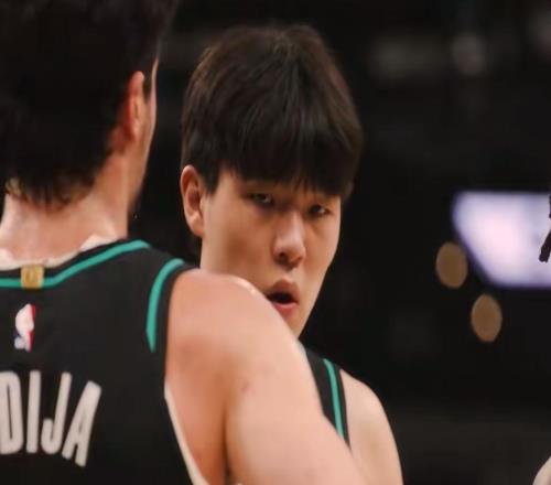 赛季报销！杨瀚森惨遭重创，开拓者强力中锋不打了！