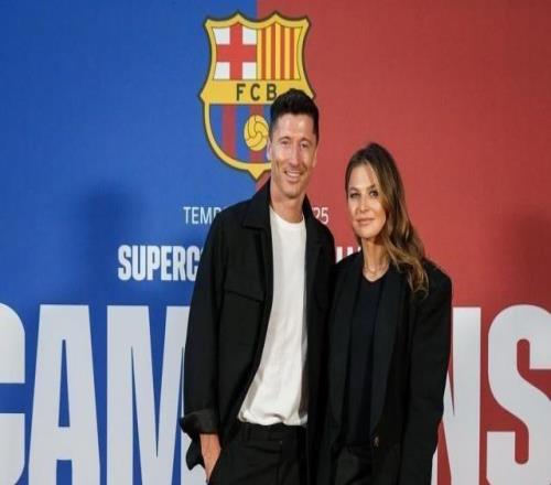 万妻确认莱万巴萨生涯近末:要像挤柠檬般榨取今季