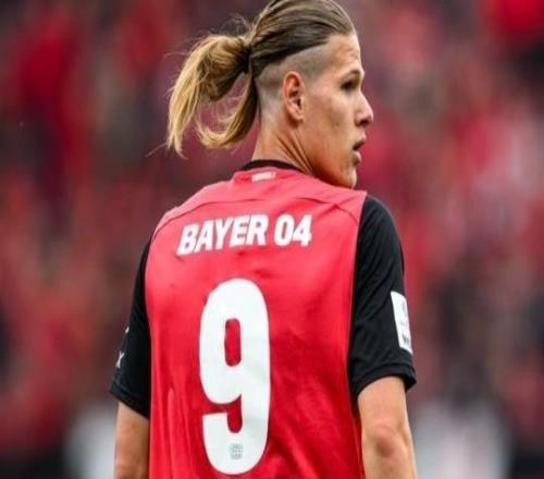 官方:勒沃库森18岁前锋斯捷潘诺夫租借加盟乌德勒支