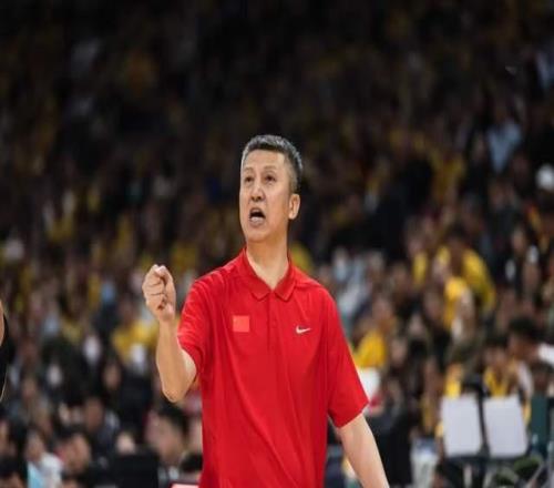 38投轰68分8板!山东大汉状态火热,郭士强该给他一次机会了吧