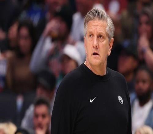 爱德华兹：芬奇教练并不满意中场休息和赛后都对球队进行了训话