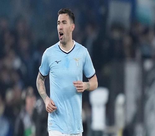 记者：萨德签罗马尼奥利因时间原因交易失败，球员将留队