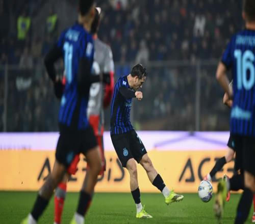 国米客场7连胜6场零封，蓝黑军团强势领跑意甲，两大核心迎里程碑