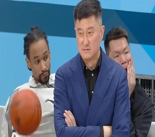 首败宁波朱芳雨抓耳挠腮！大V道出广东症结批判杜锋仍存1利好