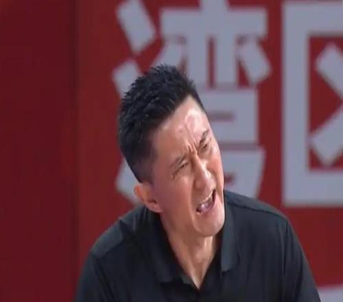 三分球31中5，广东队输给宁波的背后：杜锋不会用大中锋