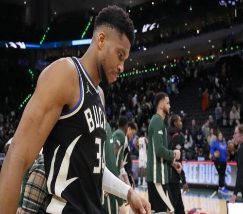 NBA传闻:字母哥与雄鹿队最新交易传闻凸显双方意愿分歧