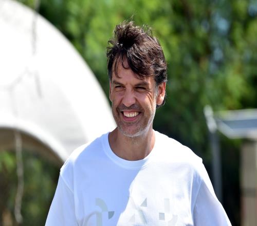 莫伦特斯指出皇马的场上表现出现严重失控,许多球员未能发挥在擅长位置的优势_西甲直播