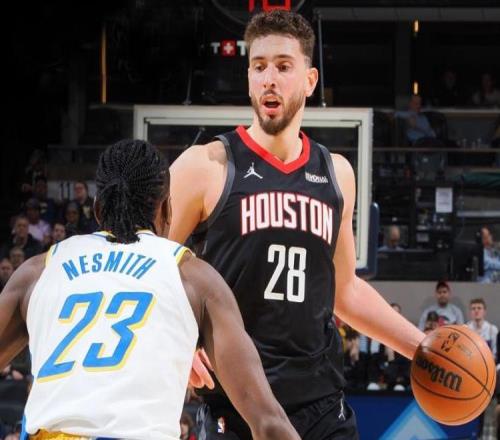 火箭拒逆转!申京39+16犯错,西卡27+5无力回天,探花13中4被弃用