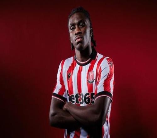 官方:切尔西19岁前锋阿托安帕永久转会加盟斯托克城