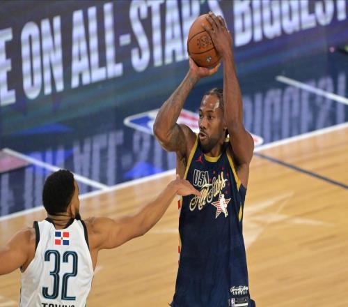 得分第八搶斷第一，盧指導：小卡仍有限制，數(shù)據(jù)證明他是五絕之一