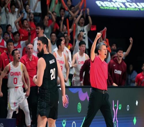 男籃世預(yù)賽沖2連勝！郭士強(qiáng)率隊(duì)除夕瘋狂苦練，還有7人要被淘汰