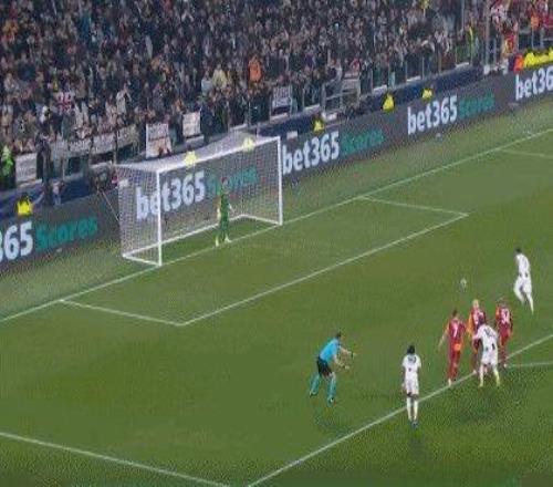 【歐冠】十人尤文悲壯出局，斯帕萊蒂消失，高管盛贊