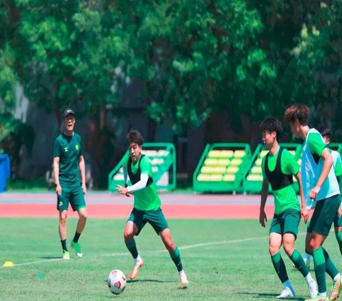 再見(jiàn)！又一名國(guó)安球員正式離隊(duì)，轉(zhuǎn)戰(zhàn)中乙聯(lián)賽，繼續(xù)留在北京