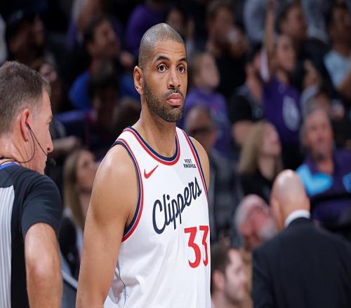 退化非常明顯，為什么快船非要讓鋒線老將留在輪換陣容中呢