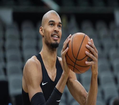 正負值+41！文班亞馬：我們是世界上最棒的球隊