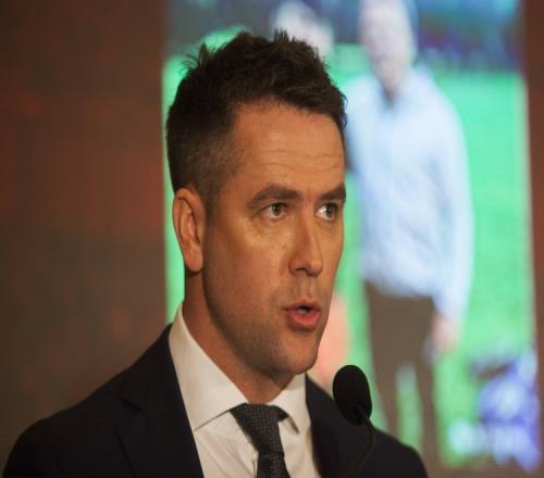 歐文表示利物浦四個位置較上賽季弱如果讓我選擇，我會讓羅伯遜重返首發(fā)_英超直播