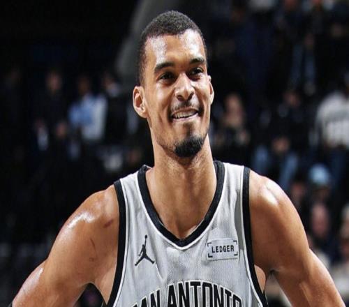 歷史首次，馬刺包攬二月西部最佳球員+防守球員+新秀+教練