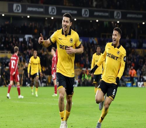 狼隊2比1絕殺利物浦，英超史上首次彰顯保級隊威力，薩拉赫難救主