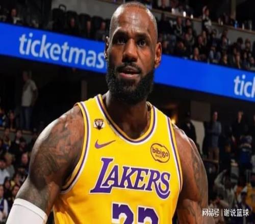 湖人逆轉(zhuǎn)詹姆斯又成主角，特定數(shù)據(jù)斷層領(lǐng)先，賽后鼓勵胖虎再圈粉