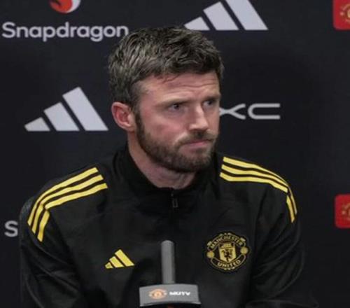 曼聯(lián)夏窗賣(mài)一人簽新左邊鋒！卡里克執(zhí)教后球衣銷(xiāo)量回升，沖擊兩億